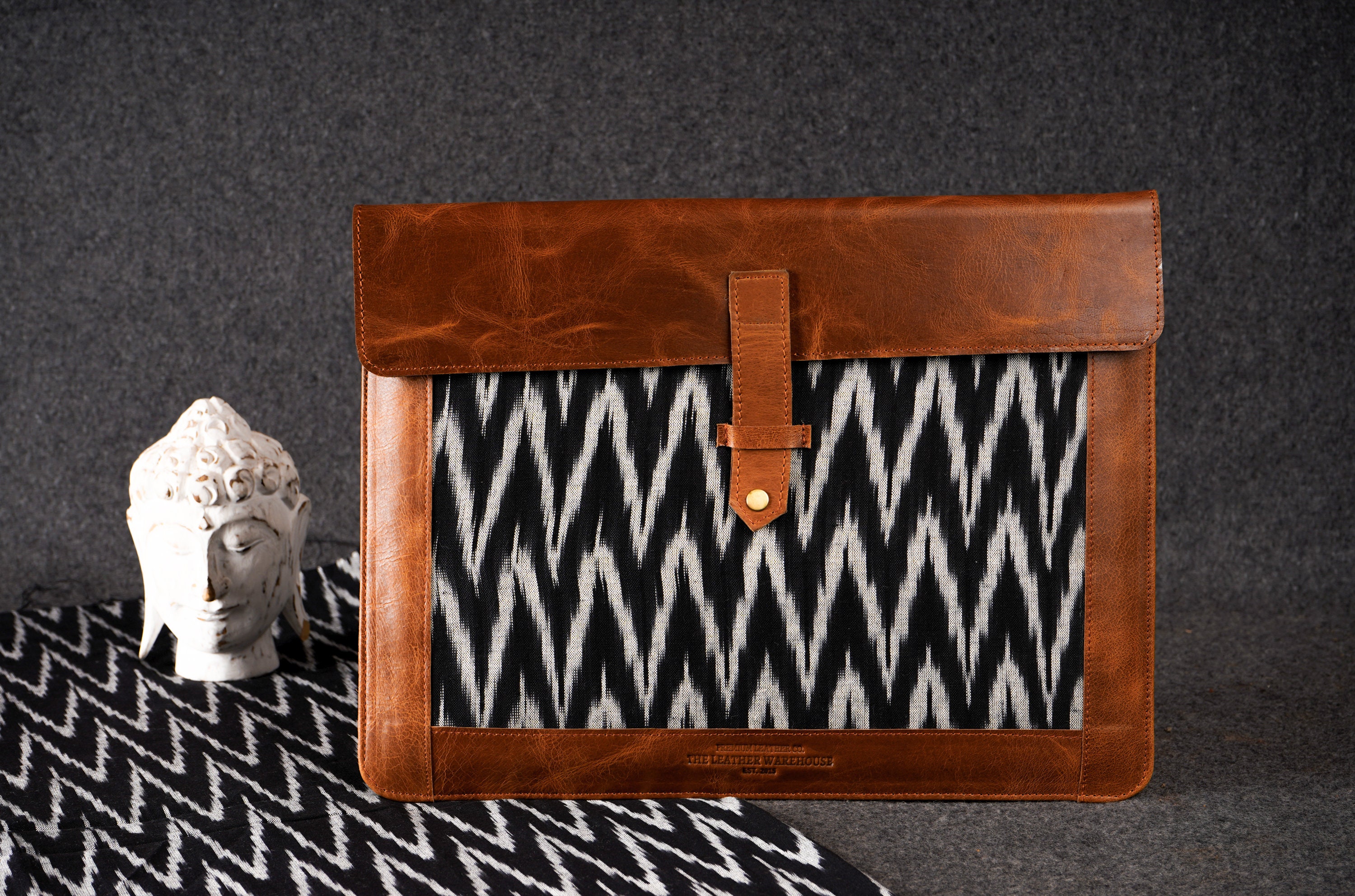 Ikat laptop outlet sleeve