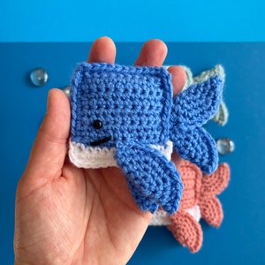 Crochet PATTERN: Ragdoll Pocket Whale - Keychain or cute toy, Tutorial PDF in English, Beginner friendly pattern with many pictures