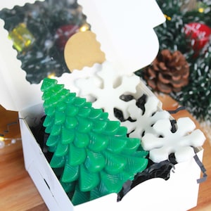 Christmas Soap Set of Christmas Tree and Snowflakes in Gift Box, Homemade soap for Christmas, Christmas Scented Soap, Holiday Soap