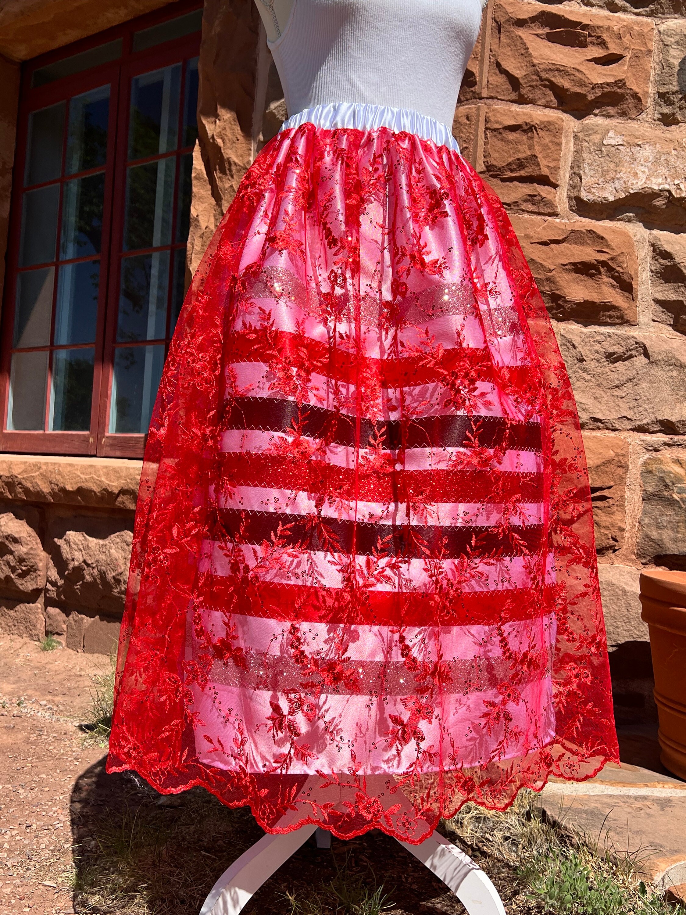 【BAON】Issho Ribbon Embroidery Layered Skirt Pink Embroidered Bustier With Layered Skirt