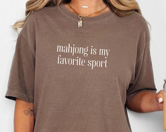 麻雀は私のお気に入りのスポーツ コンフォートカラーTシャツ：ゲームナイトシャツ