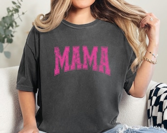 Comfort Colors Mama T-shirt: Rosa mammatröja med sliten passform