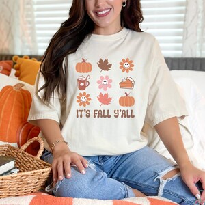 It&#39;s Fall Y&#39;all Comfort Colors T-Shirt: Retro Thanksgiving Tee