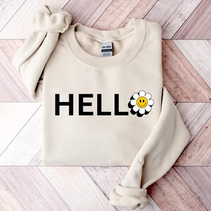 Hej tröja, söt hej t-shirt, rolig t-shirt present till honom, söt t-shirt present till henne, hej skolan, hej hej, hej bebis present