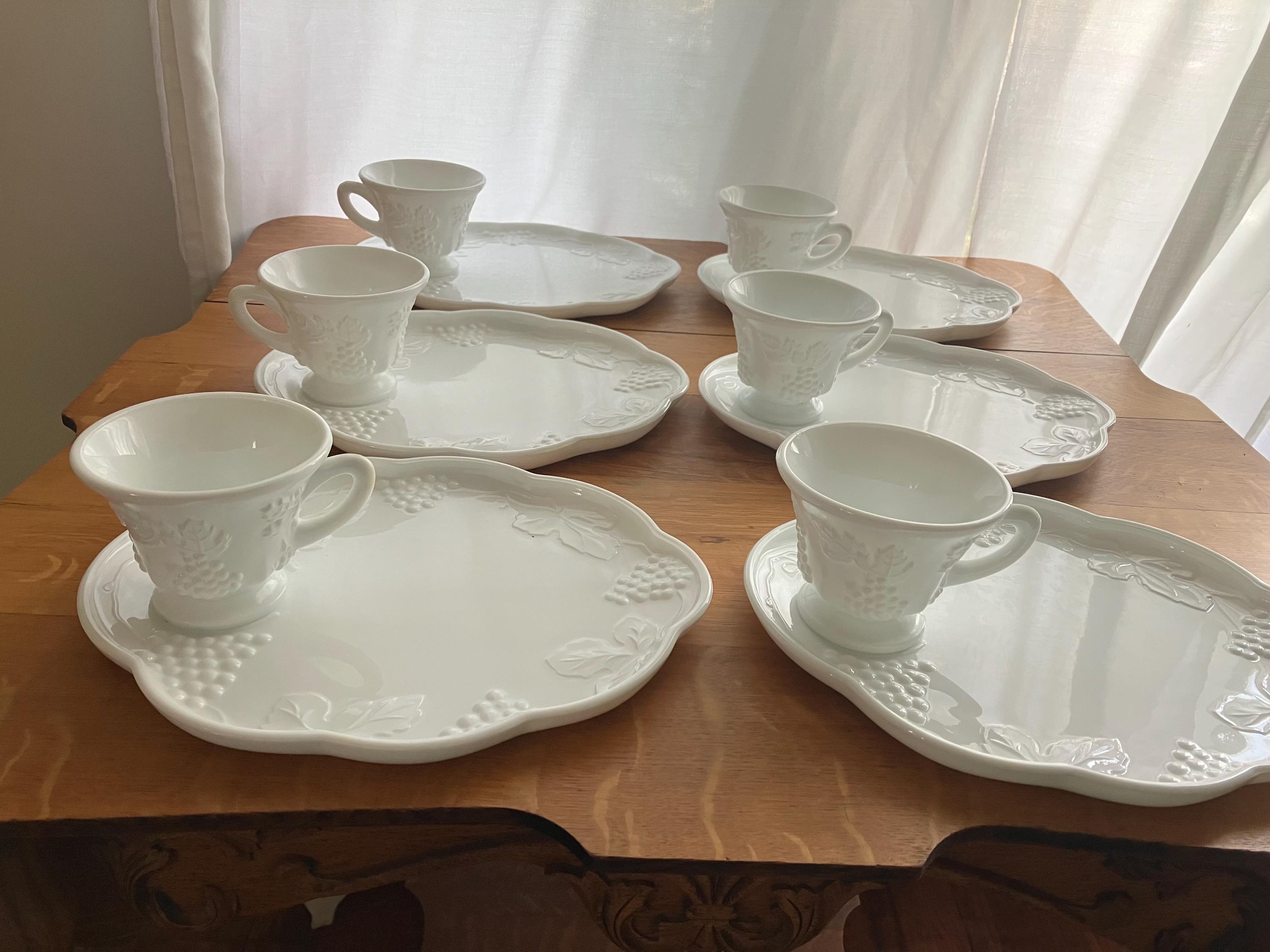 Milk Glass Set - Etsy