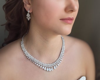 Luxury Dazzling Delight: Bridal Jewellery Ensemble Featuring White Cubic Zirconia Necklace, Earrings, Bracelet, Ring - Wedding Accessory Set