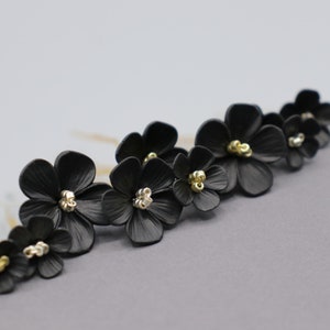 Black Pearl: Set of 5 Hair pins with Flowers - Elegant Headpiece for Bride, Bridesmaids, Prom - Floral Gold or Silver Gift for Her