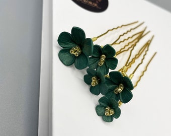 Emerald Set of 5 Hairpins: Enchanting Emerald Floral Accents - Elegant Green Headpiece for Bride, Bridesmaids, or Prom -  Gold Gift for Her