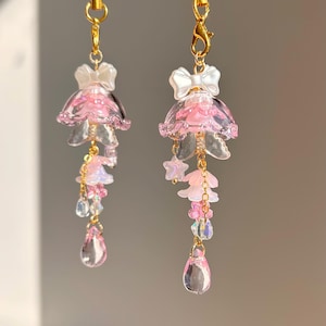 Pink Coquette Jellyfish Phone Charm: Beaded Kawaii Phone Strap