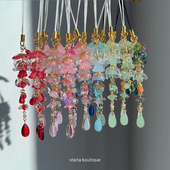 Glass Jellyfish Phone Charm: Beaded Kawaii Sea Life Accessory