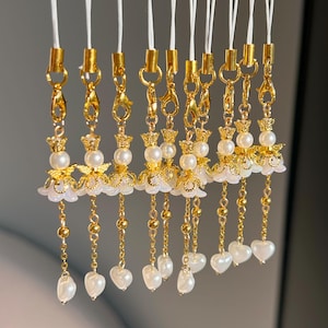Angel Phone Charm Gold Beaded Flower Strap Pearl Coquette Accessory Handmade Kawaii Keychain Gift for Her Cute Soft Girl Aesthetic Jewelry