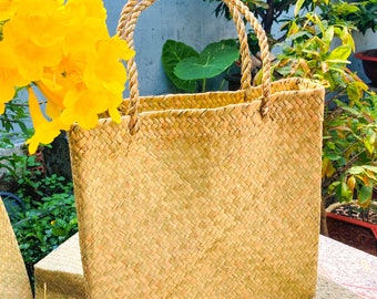 Hand woven straws tote bag/ Natural market bag - Eco friendly tote/beach bag