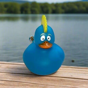 Mohawk Yellow Rubber Duck Cruise Ducks Kids Bath Toy Stress Relief Debugging Rubber Ducky Ducking Birthday Gifts Duck of the Month