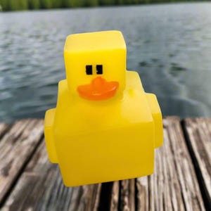 Block Yellow Concrete Rubber Duck Cruise Duck Kid Bath Toy Stress Relief Debugging Rubber Duck Ducking Birthday Gift Duck of the Month