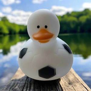 Soccer Rubber Duck Cruise Ducks Kids Bath Toy Stress Relief Debugging Rubber Ducky Ducking Birthday Gifts Duck of the Month