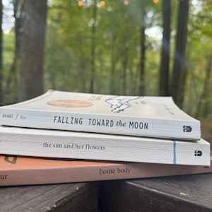 Lot de 3 livres de poésie Robert M Drake R.H. Sin Rupi Kaur, Falling To the Moon, Home Body, The Sun and Her Flowers