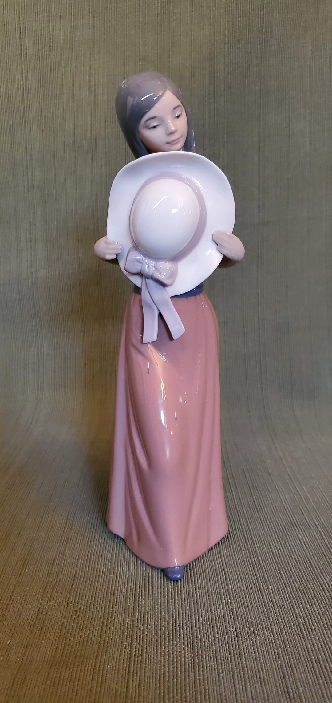 LLADRO （おとぎ話） Amazon.com: Lladro Figurine, 7676 A Wish Come True : Home & Kitchen