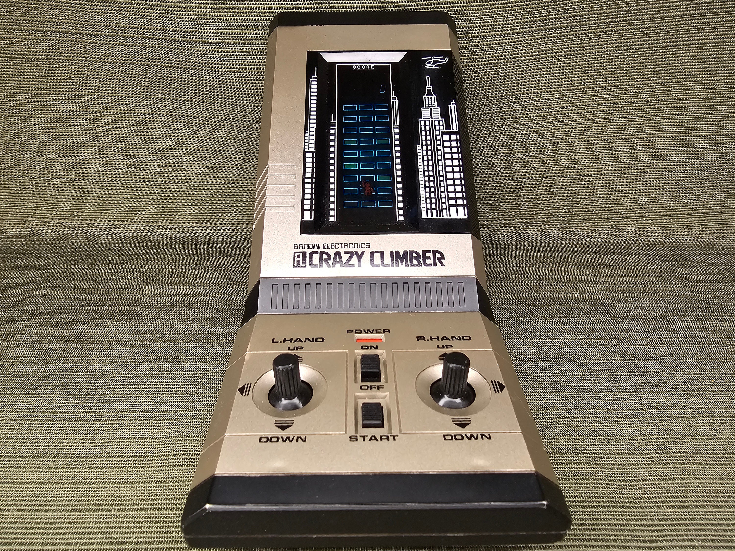 Vintage 1981 Bandai Electronics CRAZY CLIMBER Handheld Video Game