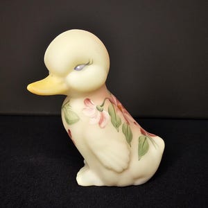 Artist Signed Adorable Fenton Art Glass Burmese Satin Duck Hand Painted