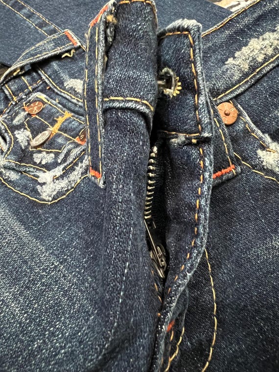 パンツ True Religion / Damaged Flare Denim True Religion Made USA Distressed Zipper Flare Jeans - Etsy