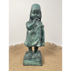 MAITLAND-SMITH LTD 9 inch Bronze Statue Young Girl Holding Her Shoe 2 lb 11 oz, Maitland Smith Artist Collection, Free Shipping!