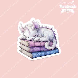 Witte babydraak leesgrage sticker, schattige vinyl fantasy-merchandise, boek liefdescadeau, e-reader Kindle, lezen, Booktok, romantiek, plakboek, magie