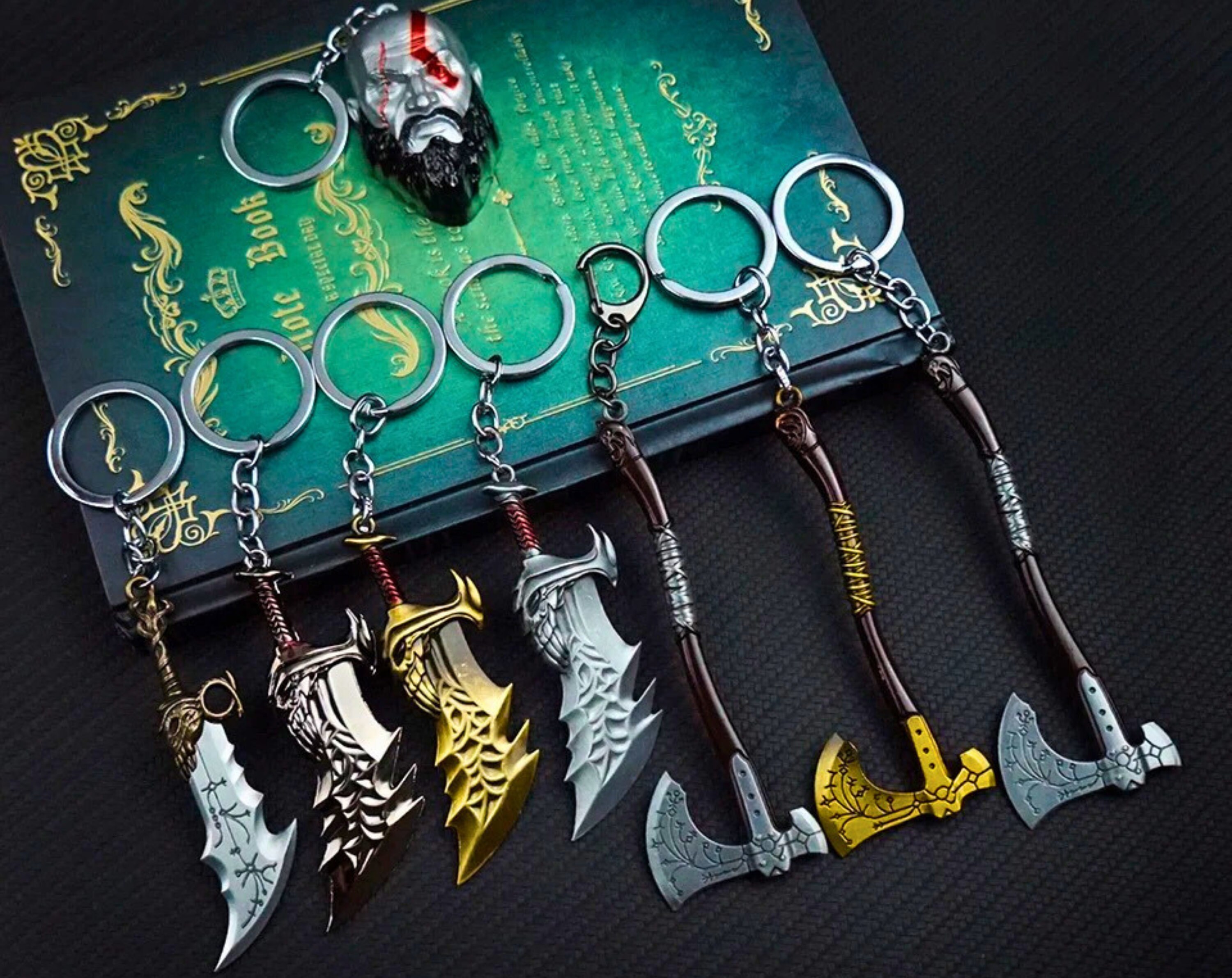 crafthand Metal Kratos Weapon Blade of Olympus Model Metal Keyring Keychain  Alloy Product Model Ragnarok little Gifts For The Game Fans