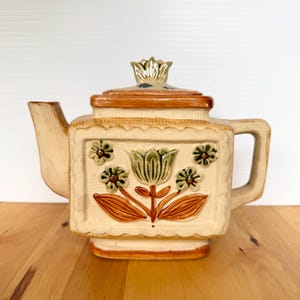Vintage Folk Art Ceramic Floral Tea Pot, Made In Japan