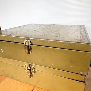 Vintage Army Metal Tool Box - Etsy
