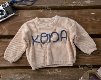 Maglione per bambini personalizzato con nome e monogramma ricamati a mano - Un ricordo speciale per la tua bambina - Regalo perfetto della zia