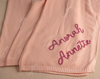 Tailored Baby Comfort: Personalized Baby Blanket with Embroidered Name - Ideal Gift for Baby Showers, Birthdays, and Milestone Moments