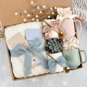 Gift Box for Women with Blanket Cozy Gift Basket, Custom Gift Box Self Care Package Sending Sunshine Gift Cheer up Thinking of You Gift Box