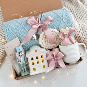 Christmas gift box for her, Birthday gift box, Thanksgiving gift, Holiday care package, Winter gift box, Holiday gift set, Christmas decor