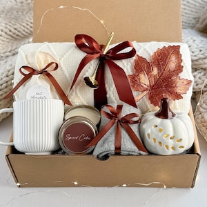 Fall Gift Box For Woman, Cozy Autumn Gift Set, Care Package, Birthday Gifts