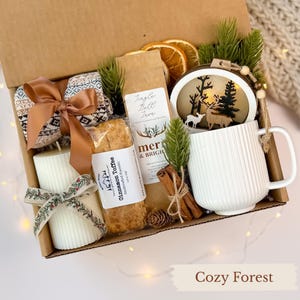 Holiday gift box, Christmas gift basket, hygge gift, sending a hug, gift box for women, care package for her, thank you gift, gift box idea