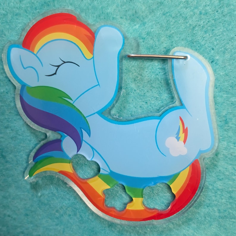 Chaveiros mosquetão de acrílico MLP – Mane Six (10 cm com ganchos) Rainbow Dash