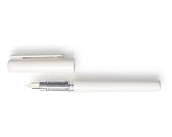 MUJI fountain pen made of polycarbonate in white gray - fine nib strength - incl. ink cartridge - compatible with universal converter