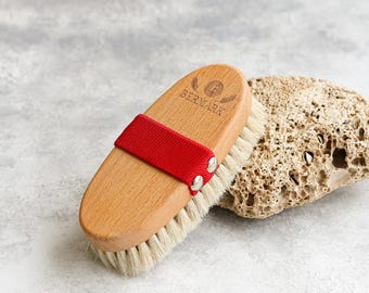 Natural Horsehair Cellulite Brush: Handmade Exfoliating Body Brush