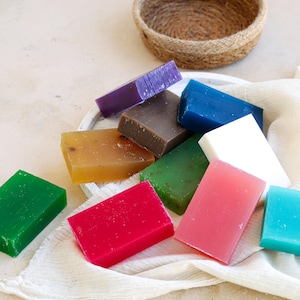 Artisan Scented Vegan Soap Bars - Handmade 100g Bars, Variety of Scents, Natural Ingredients - Face and Body Soap, Scented Gift Set