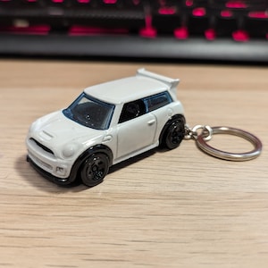 Custom Mini Cooper keychain