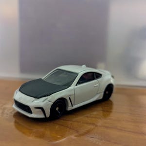 Custom keychain fit toyota GR86 white w/black hood