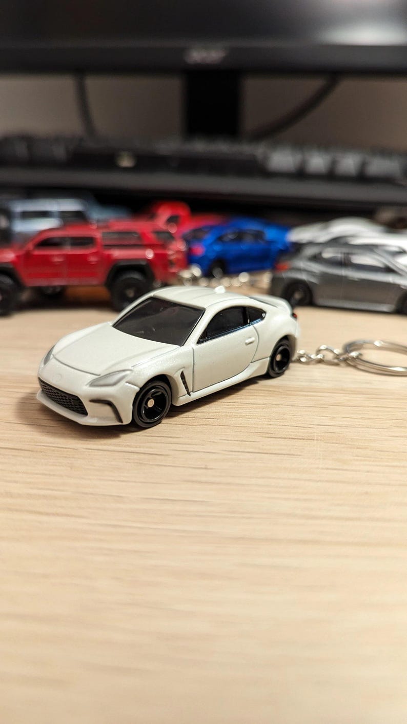 Custom keychain fit toyota GR86 White