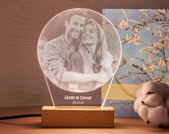 Personalized LED Light with Photo and Names with Spiral Effect as Anniversary Gift for Her. Personalized Led Light as Romantic Night Lamp.