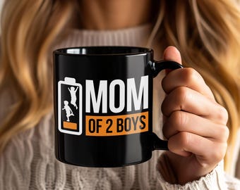 Mama von 2 Jungen, niedrige Batterietasse, lustige Kaffeetasse, Muttertagsgeschenk, Frau Geburtstagsgeschenk, Mama Leben Humor, neue Mama Weihnachtstasse