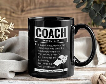 Définition de l'entraîneur Tasse de sport Tasse à café amusante Tasses à thé pour entraîneurs Entraîneurs Amateurs de sport Cours d'entraînement universitaire Cadeaux d'anniversaire Fête papa maman