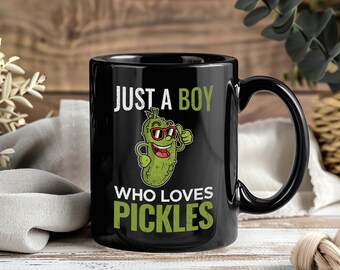 Bara en pojke som älskar pickles-mugg, rolig pickle-älskare-mugg, söt gurka-present till barn, pojkars födelsedagspresent, rolig julkaffekopp
