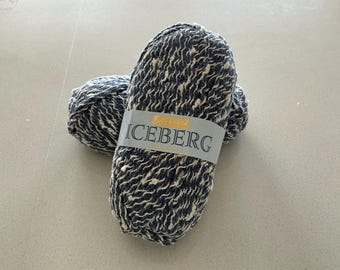 Hayfield Iceberg Chunky Yarn, 2 Ball Bundle 200g, Vintage Cotton Wool Acrylic Blend, Discontinued Textured Bulky Knitting in blue/white