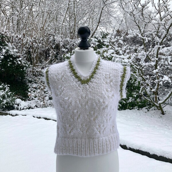 Gilet pull « Dream en blanc et olive avec motif ajour », véritablement tricoté main, taille 36-38