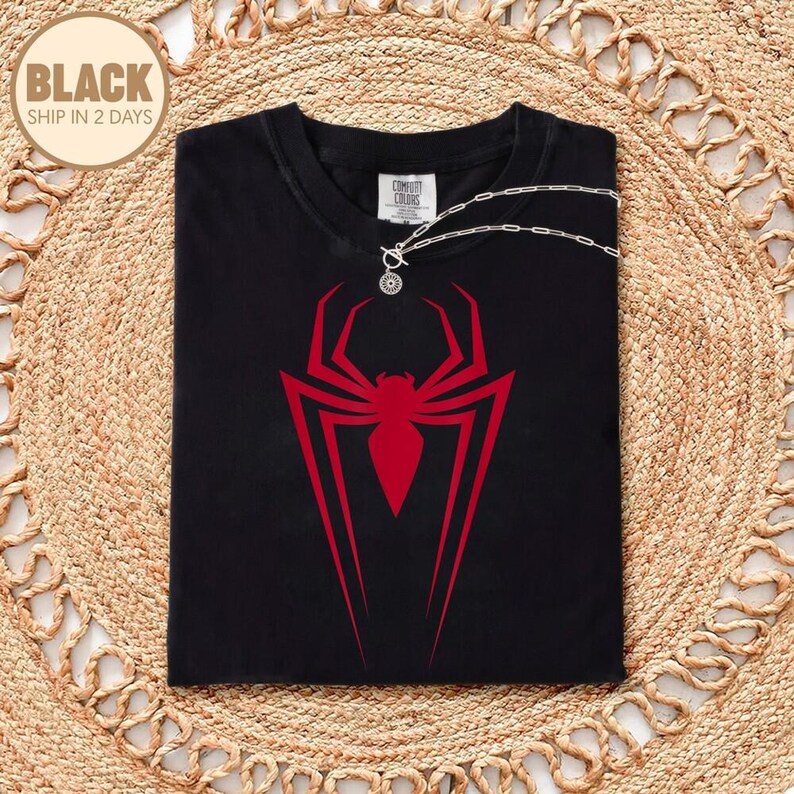 Vintage Spider-Man Comic Shirt, Retro Mcu Graphic Tee, PeterParker T-Shirt, Classic Superhero Shirt, Spiderman Gift for Him Bild 2