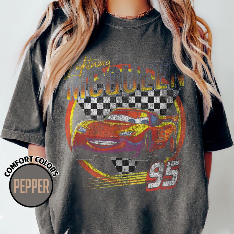 Vintage Lightning Mcqueen Shirt, Lightning McQueen Number Back, Disneyland Cars Shirt, Car Pixar Shirt, DisneyCars Land, Comfort Shirt Bild 1